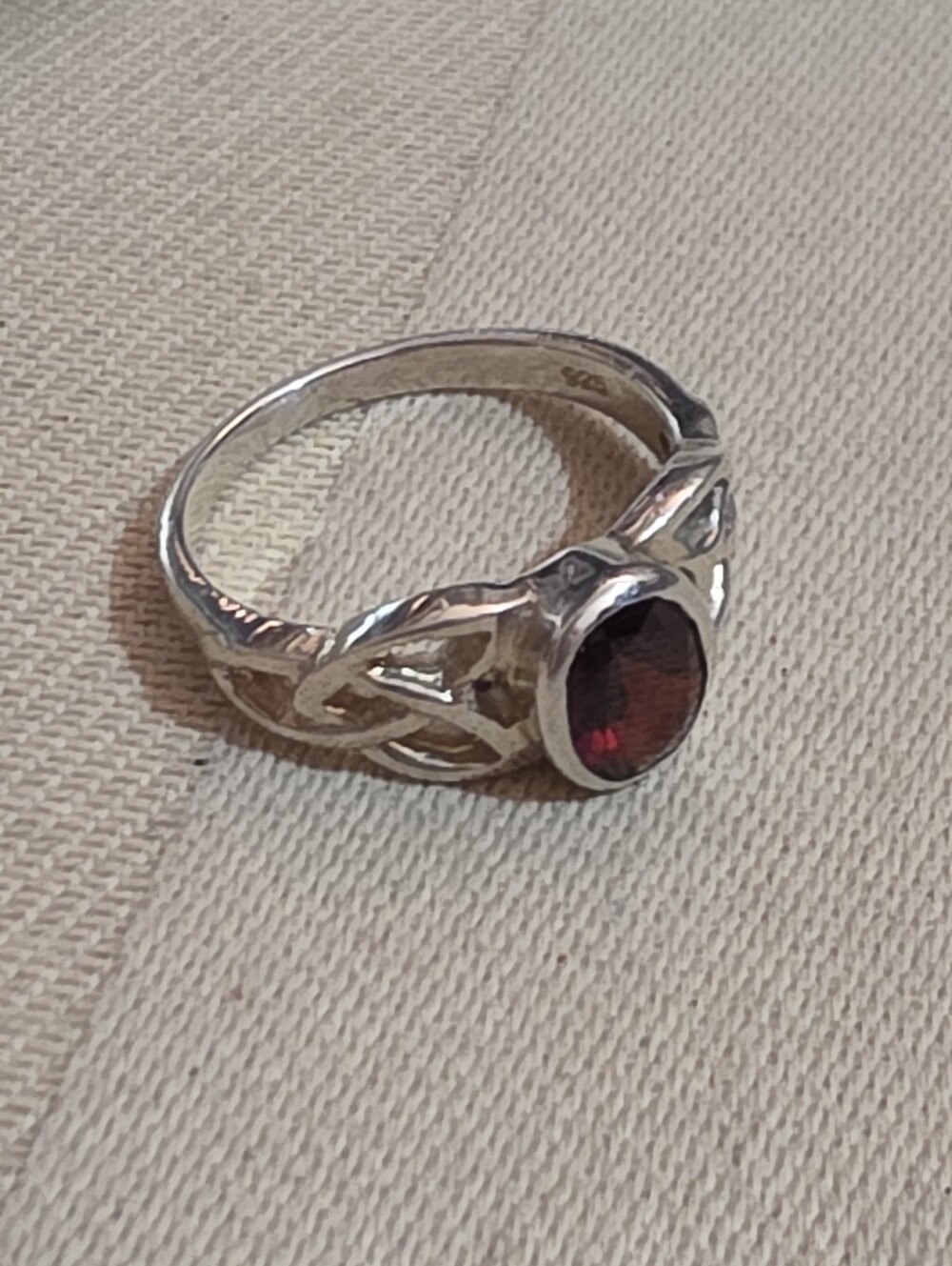 1Ct VINTAGE GARNET RING SIZE 7.5 - Picture 6 of 7